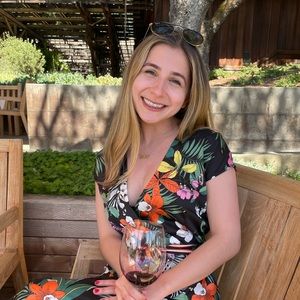 Meet your Posher, Daniella